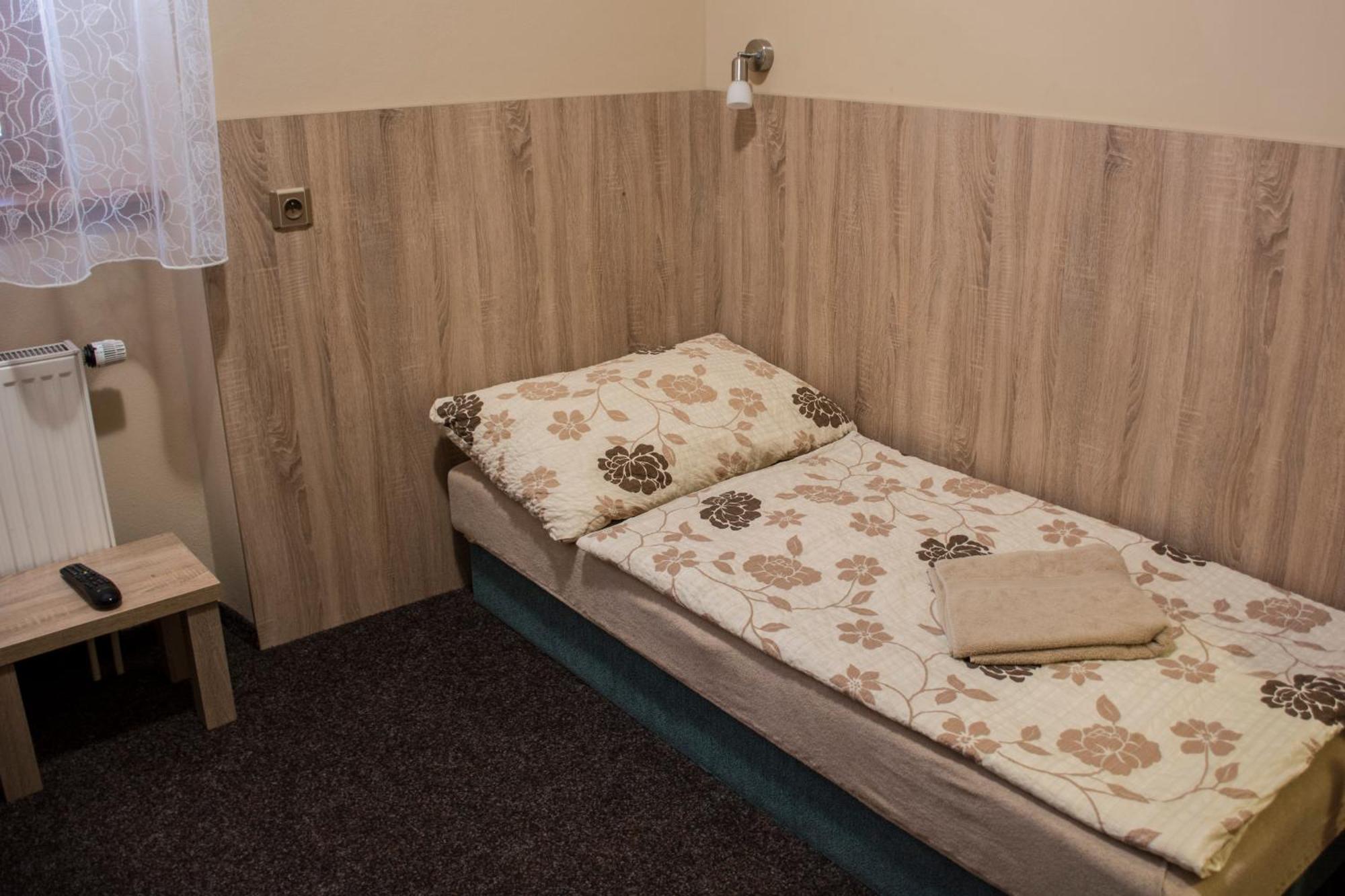 Penzion Krmelec Chrudim Esterno foto