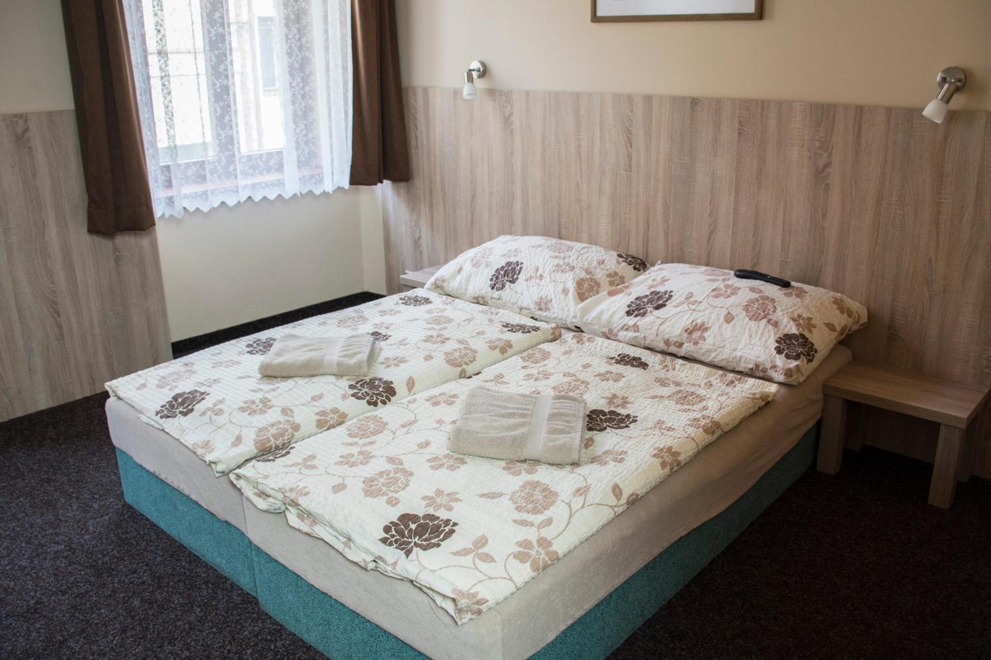 Penzion Krmelec Chrudim Esterno foto